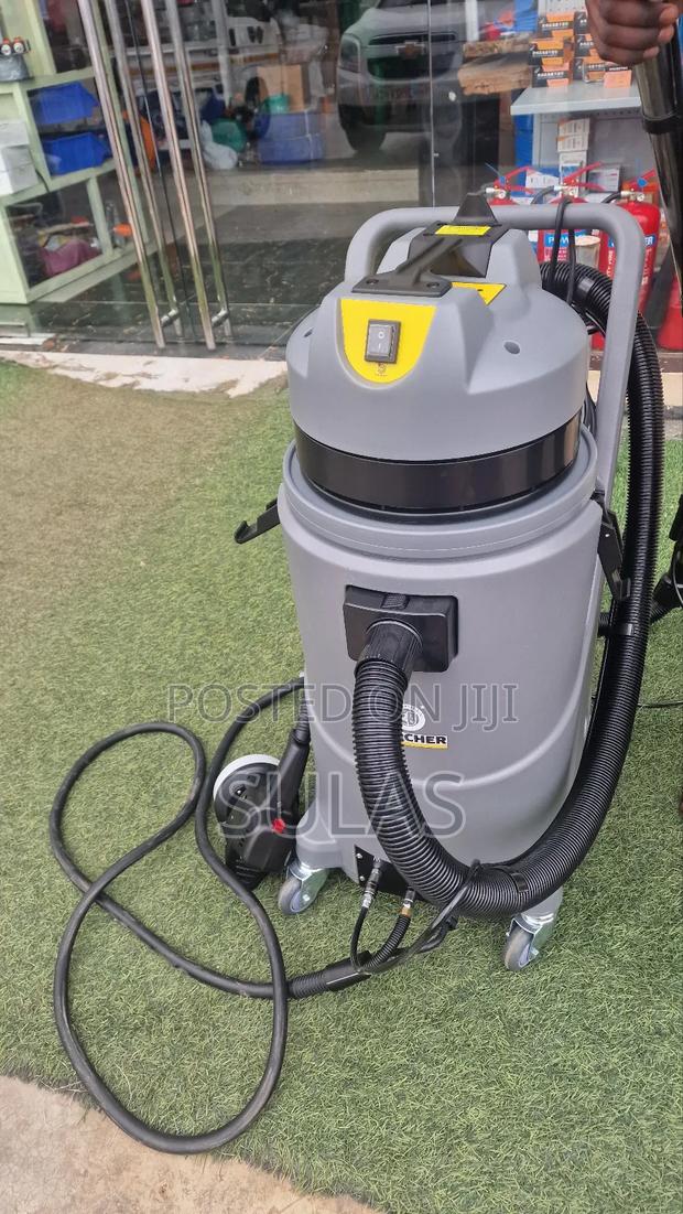 Vacuum Cleaner photo 3