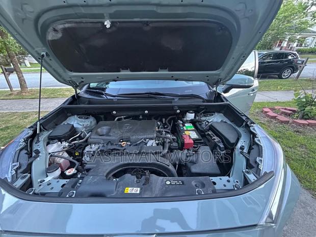 Toyota RAV4 XLE 2021