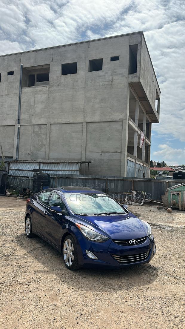 Hyundai Elantra Limited Sedan FWD (1.8L 4cyl 6A) 2013 Blue