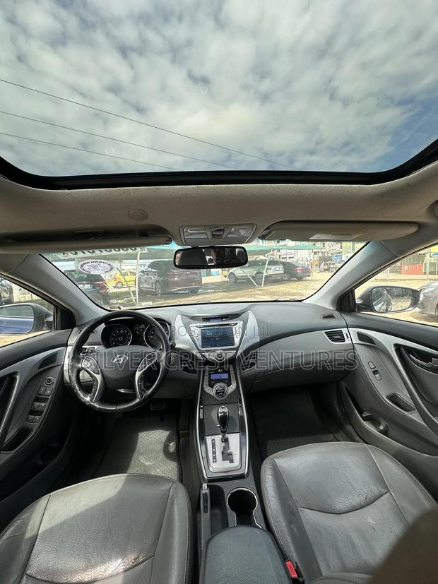 Hyundai Elantra Limited Sedan FWD (1.8L 4cyl 6A) 2013 Blue