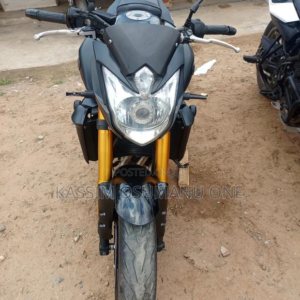 Yamaha 2018 Black