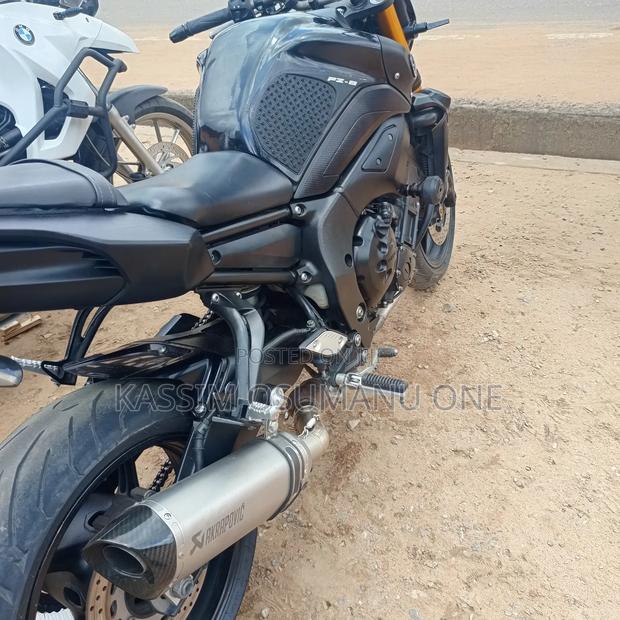 Yamaha 2018 Black photo 6