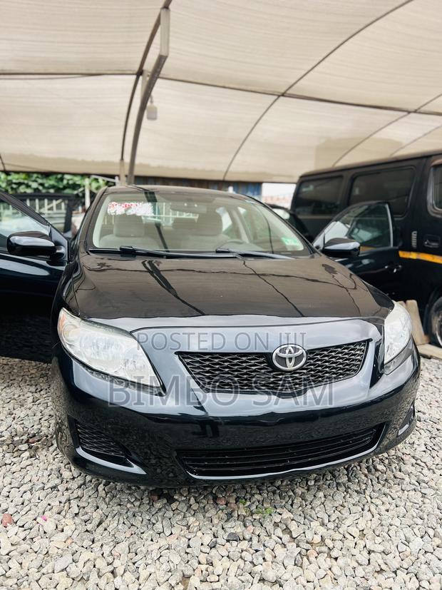 Toyota Corolla 2009 Black