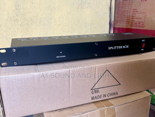8 Channels Dmx Splitter / Distributor · Photo 3