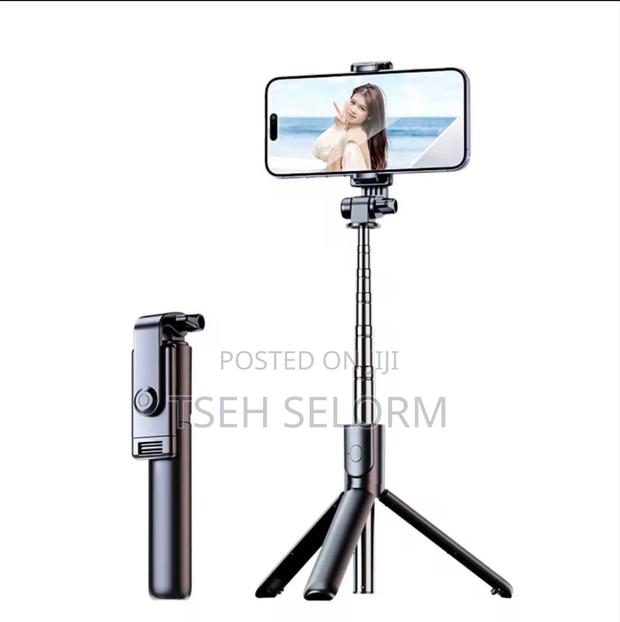 Portable Tripod Stand · Photo 4