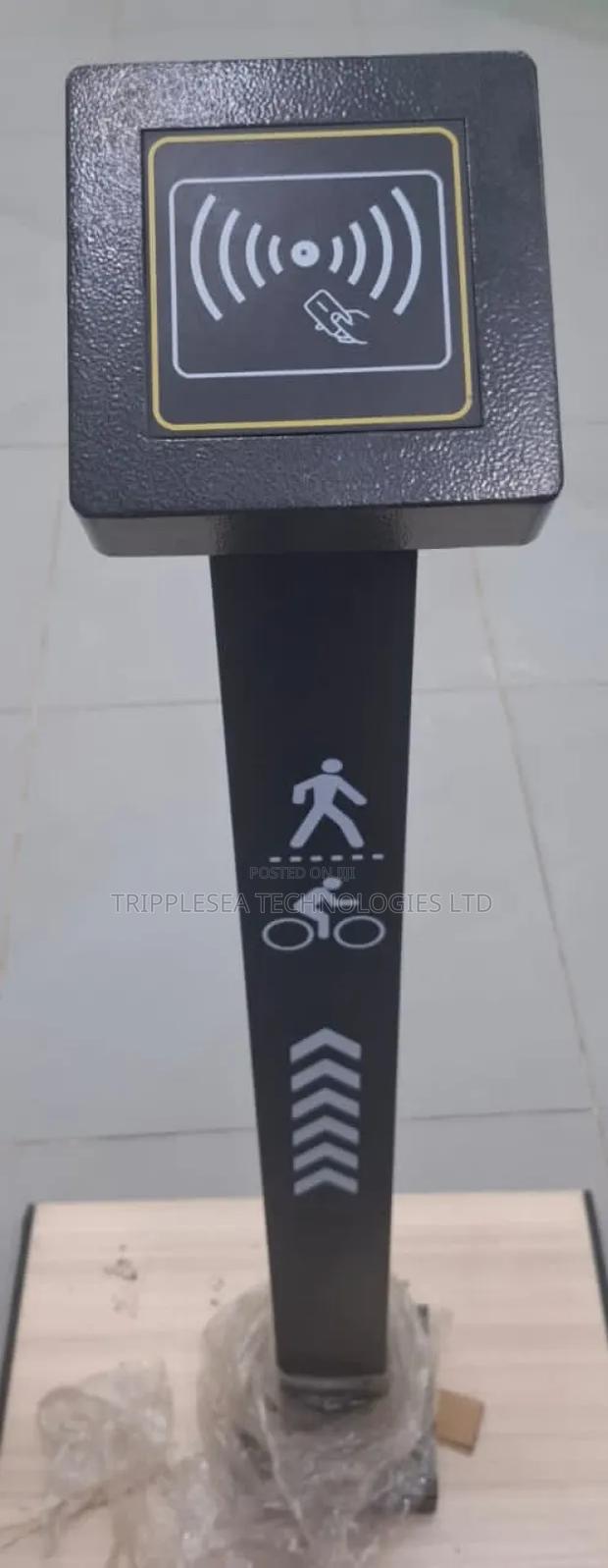 Zkteco Pac200 Outdoor Card Reader Stand · Photo 2