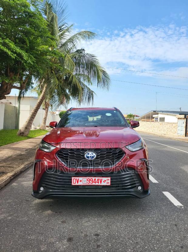 Toyota Highlander XSE 2021 Red