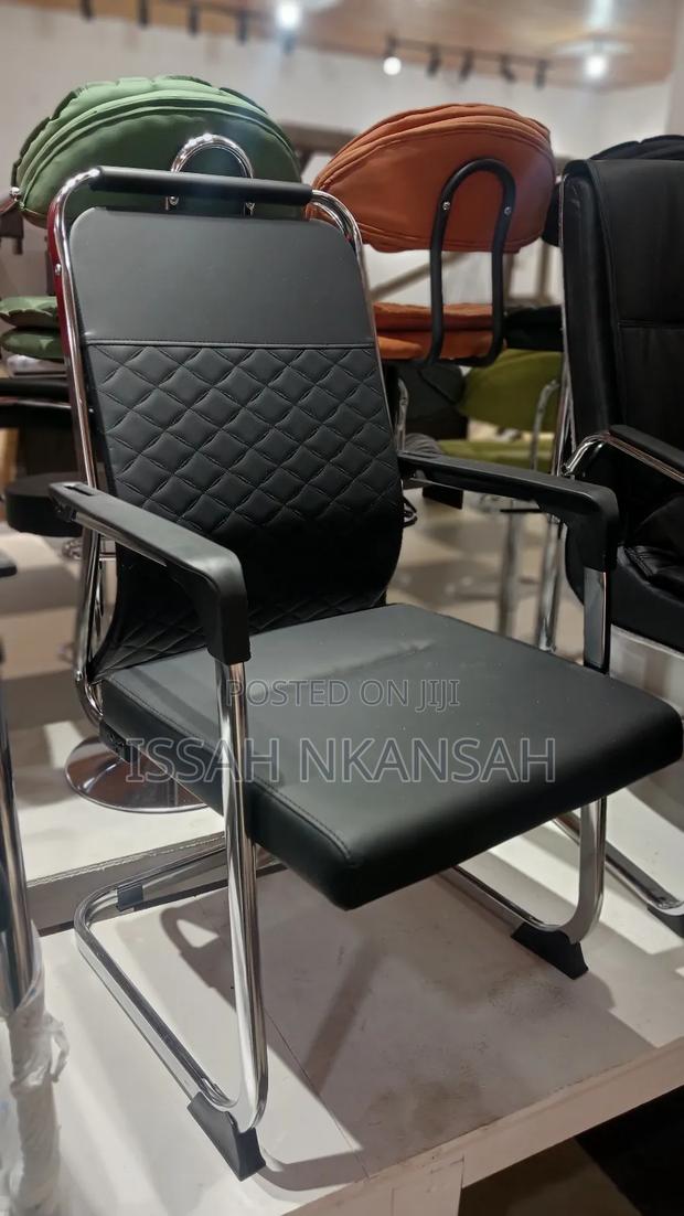 Pulpit Chair · Photo 2