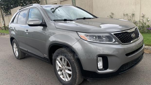 Kia Sorento LX 4dr SUV (2.4L 4cyl 6A) 2014 Gray