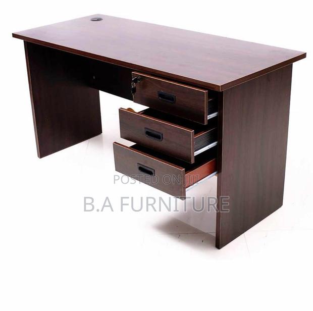 Office Desk · Photo 3