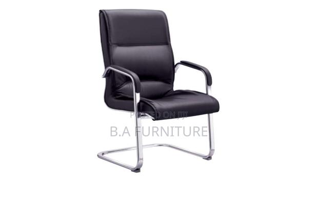 Visitors Chair · Photo 4