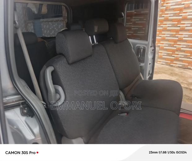 Toyota Sienta 1.5 AWD 2012 Silver