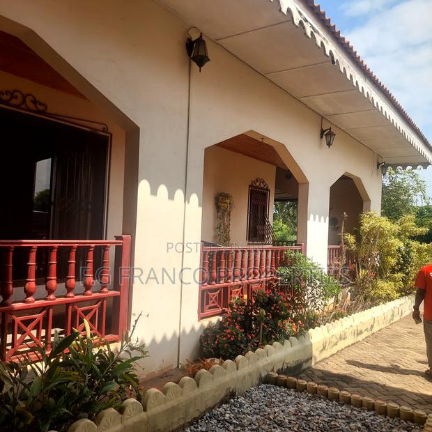 4bdrm House in Kg Franco Properties, Airport Residential Area for sale · Photo 3