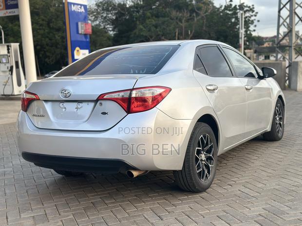 Toyota Corolla LE Eco Plus 4dr Sedan (1.8L 4cyl CVT) 2016 Silver