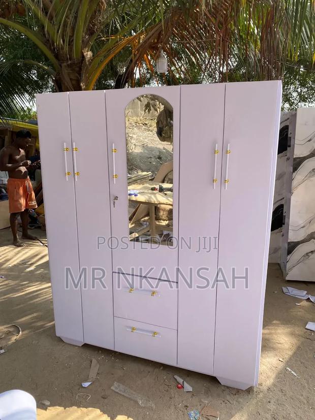 Quality and Affordable Wardrobe Payment After Delivery