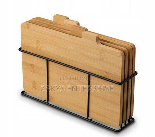 4 in 1 Wooden Chopping Board · Photo 4
