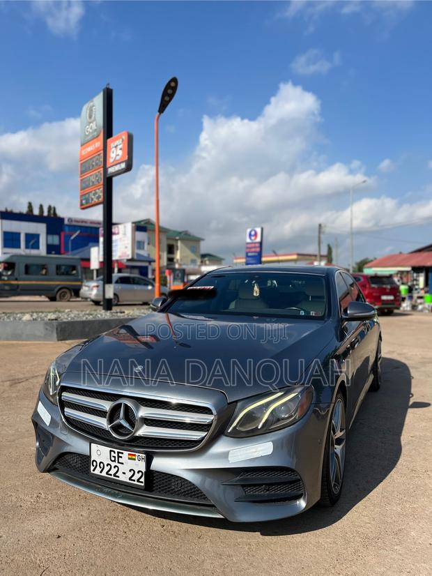 Mercedes-Benz E300 4Matic AWD Sedan (2.0L 4cyl 9A) 2017 Gray