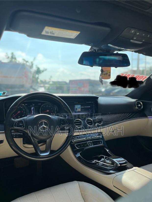 Mercedes-Benz E300 4Matic AWD Sedan (2.0L 4cyl 9A) 2017 Gray