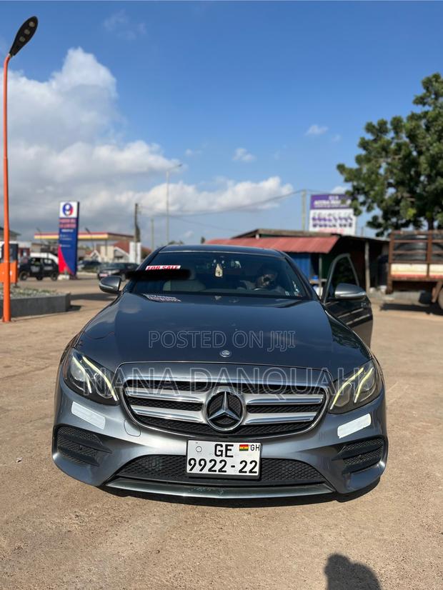 Mercedes-Benz E300 4Matic AWD Sedan (2.0L 4cyl 9A) 2017 Gray