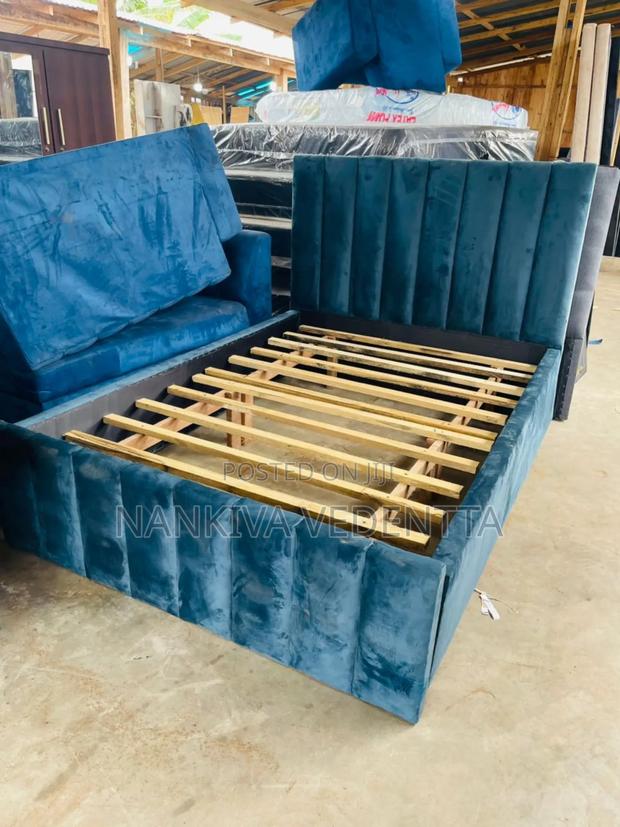 Fabric Design Double Fabric Bedframe · Photo 2