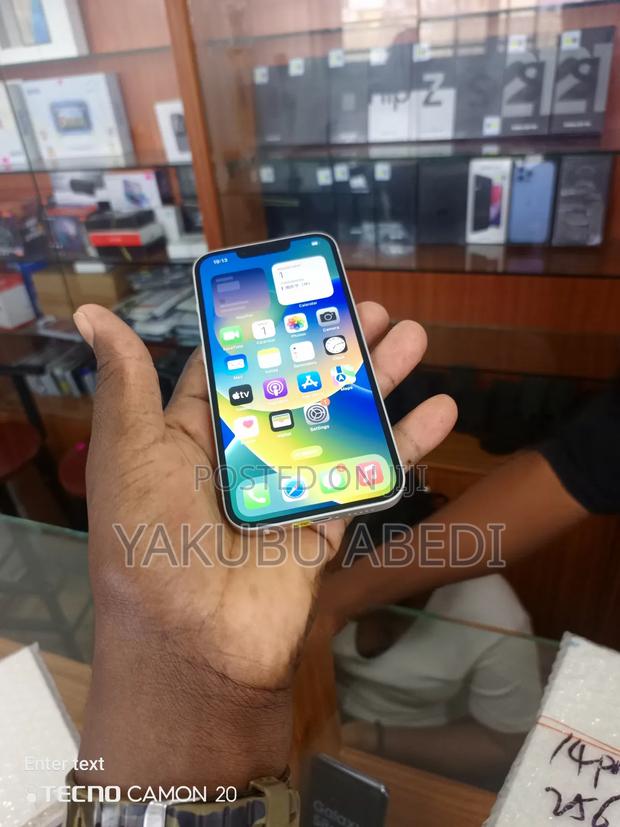 Apple iPhone 14 128 GB Pink · Photo 1