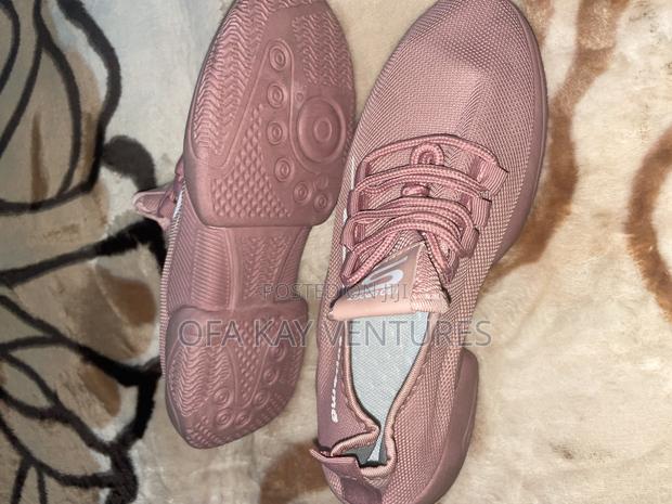 Ladies Pink Shoes 41