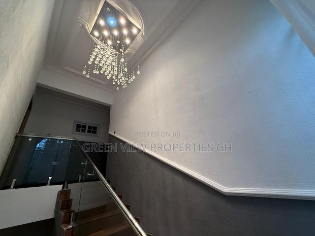 5bdrm Duplex in American House for rent photo 16