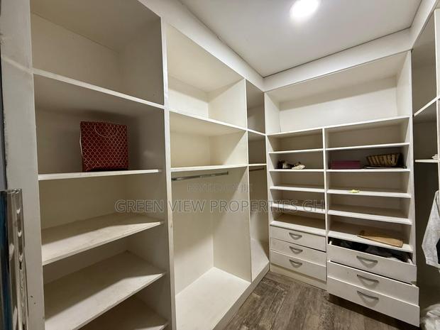 5bdrm Duplex in American House for rent photo 13