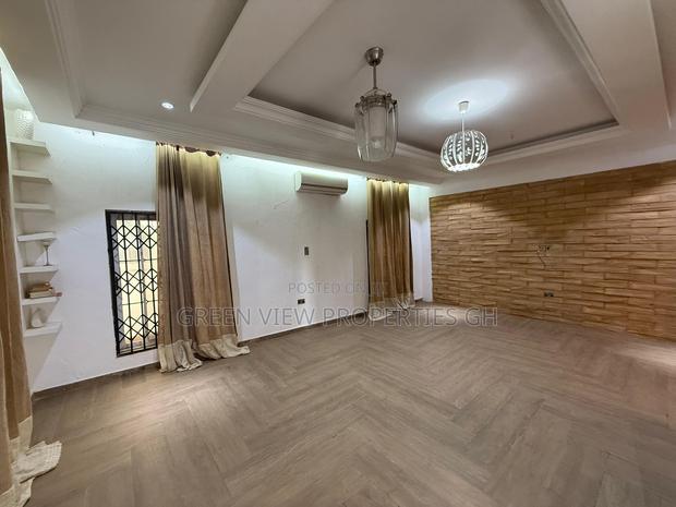 5bdrm Duplex in American House for rent photo 12