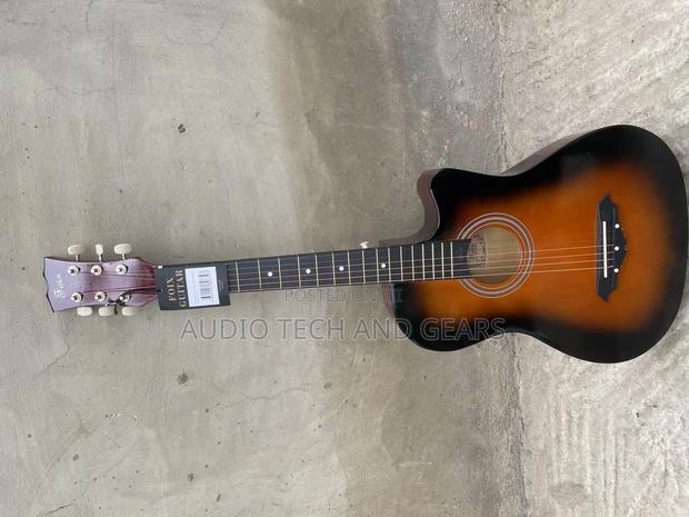 Foix Handmade Acoustic Guitar · Photo 4