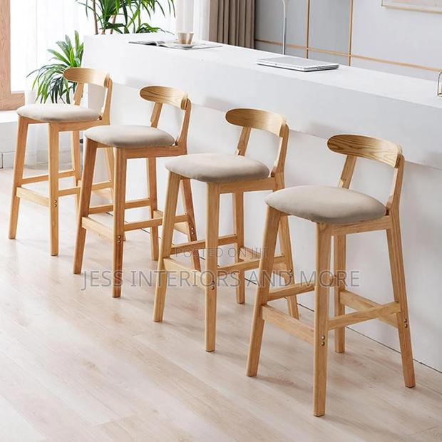 Bar Stool With Wood Leg photo 2