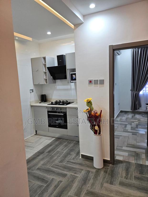 Furnished 1bdrm Apartment in Lakeside for sale · Photo 4