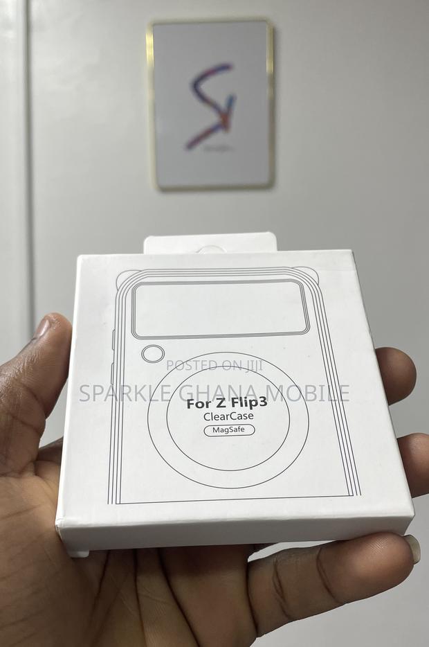 Samsung Z Flip 3 (Magsafe) Transparent Back Case · Photo 2