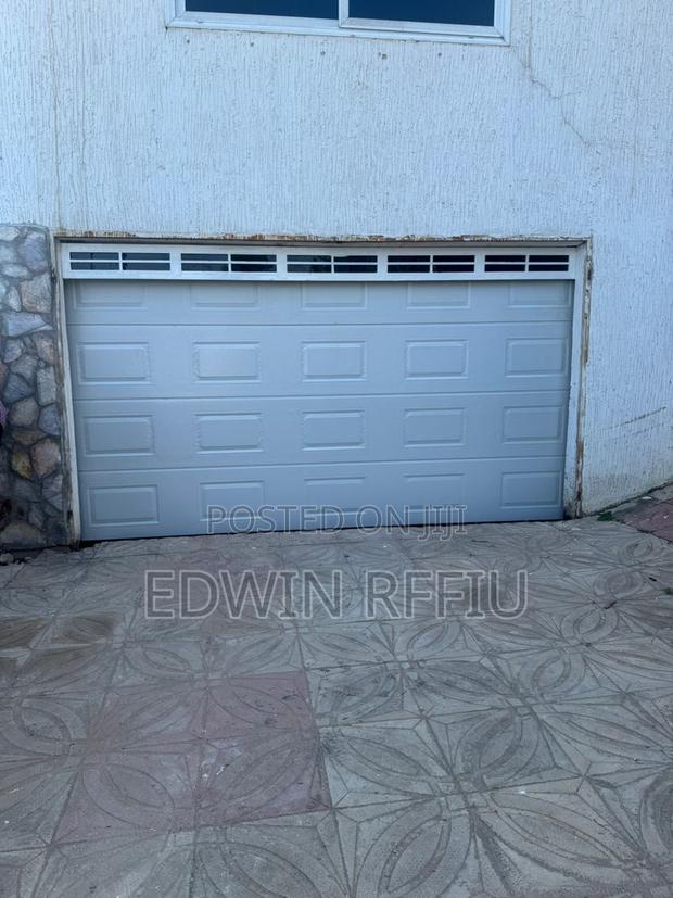 Modern Automated Garage Door photo 2