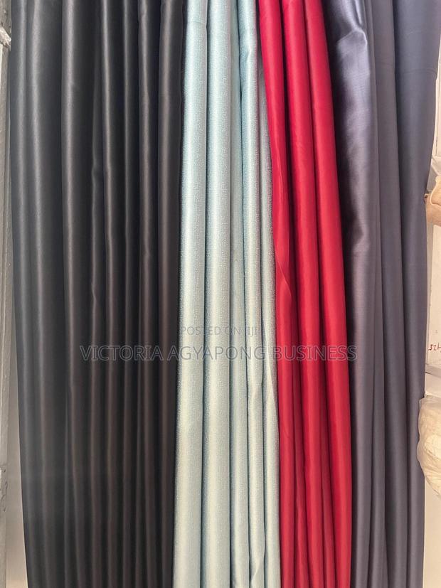 Vicky Curtains photo 8