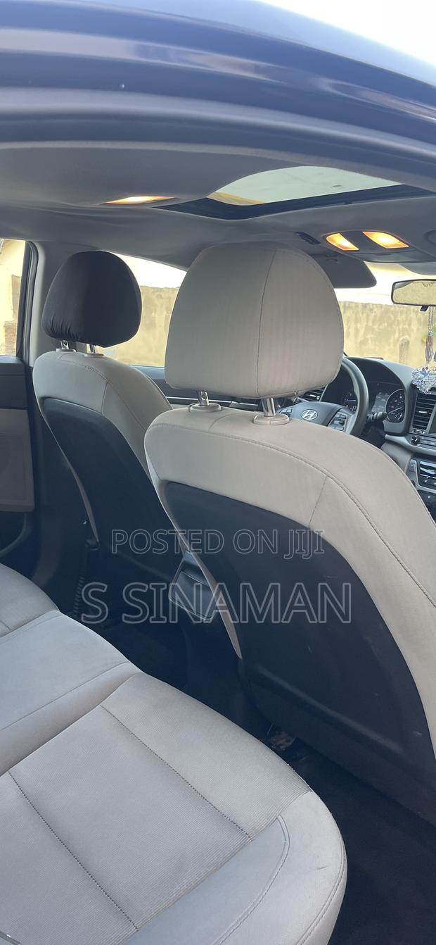 Hyundai Elantra Value Edition Sedan FWD (2.0L 4cyl 6A) 2017 Black