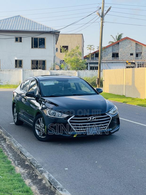 Hyundai Elantra Value Edition Sedan FWD (2.0L 4cyl 6A) 2017 Black