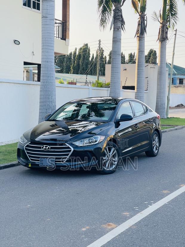 Hyundai Elantra Value Edition Sedan FWD (2.0L 4cyl 6A) 2017 Black