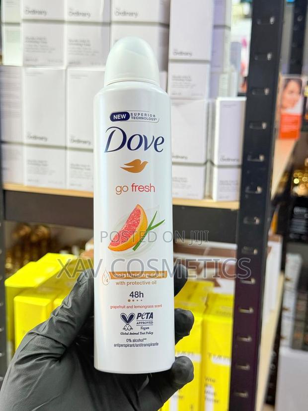 Dove Go Fresh Grapefruit Lemongrass Deodorant Spray · Photo 2