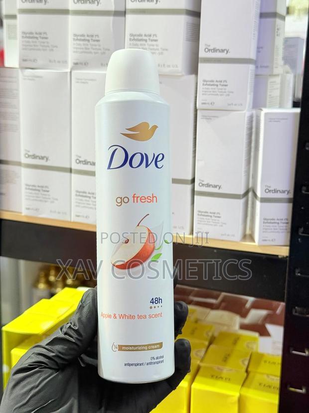 Dove Go Fresh Apple White Tea Antiperspirant Deodorant Spray · Photo 2