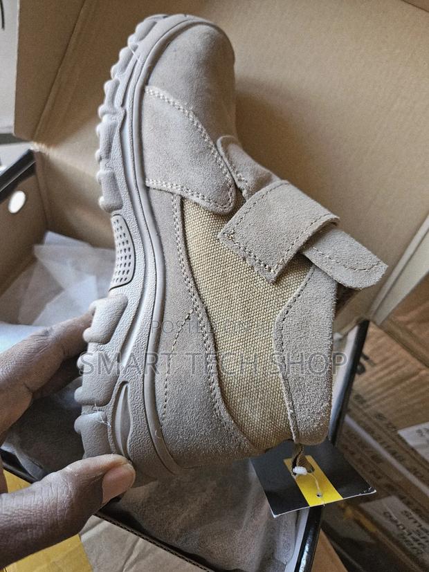 High Quality Safety Shoes For Welders And Metal Workers photo 3