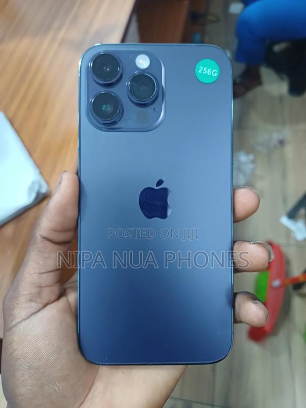 Apple iPhone 14 Pro Max 256 GB Purple · Photo 2