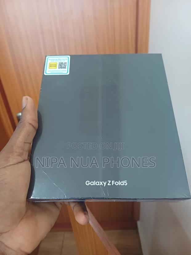 New Samsung Galaxy Z Fold 5 512 GB Gray · Photo 1