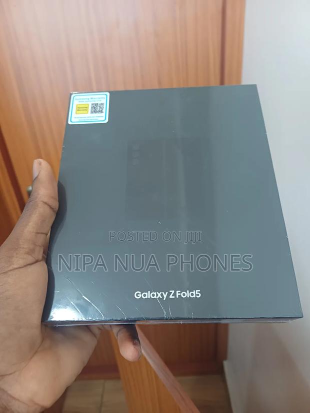 New Samsung Galaxy Z Fold 5 512 GB Gray · Photo 2