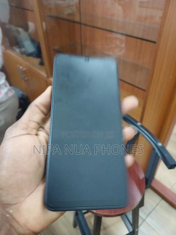 Samsung Galaxy A06 64 GB Black · Photo 2