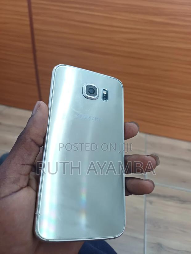 Samsung Galaxy S6 32 GB Gold · Photo 2