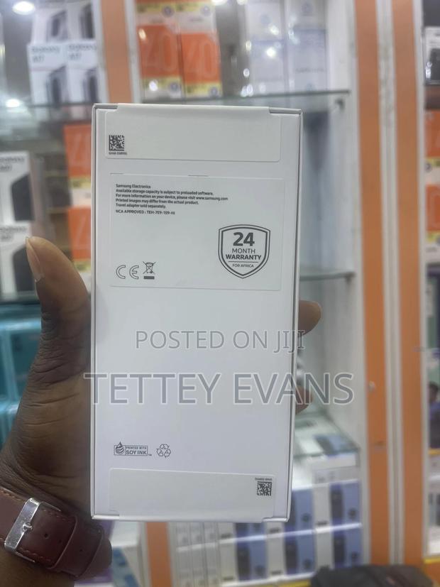 New Samsung Galaxy A17 256 GB Black · Photo 3