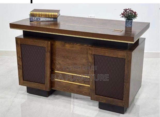Office Desk—- 1.4m · Photo 3