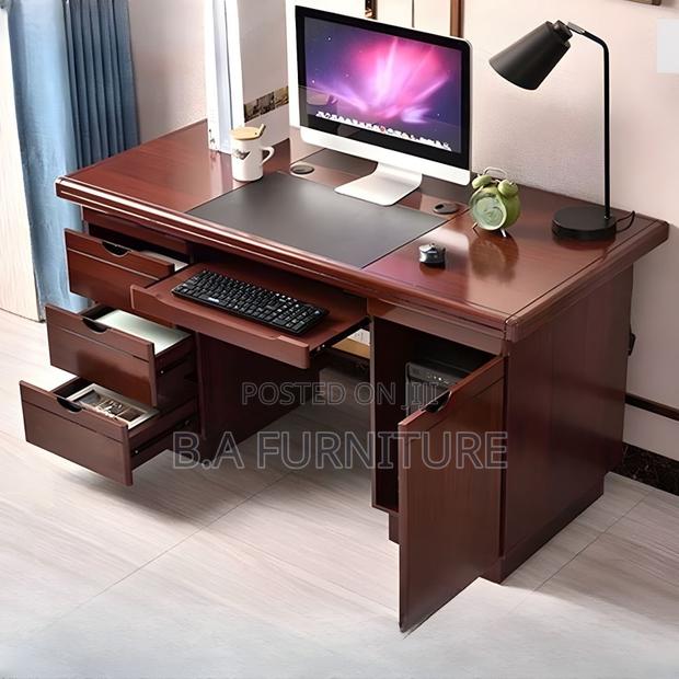 Office Desk—- 1.4m · Photo 4