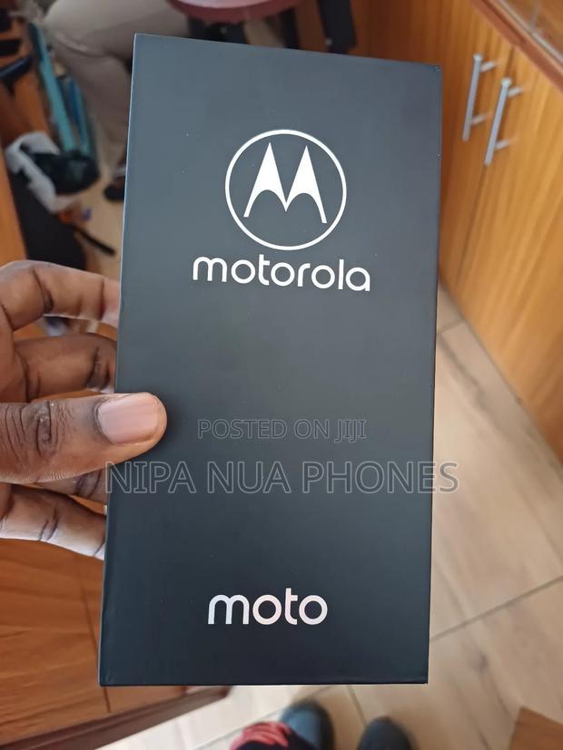 New Motorola Edge 50 Fusion 256 GB Blue · Photo 2